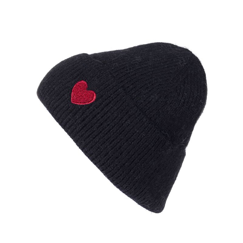 Feinstrick-Beanie mit Herz – verschiedene Farben
