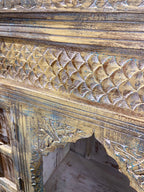 Indisches Sideboard „Carving“ – buntes Unikat mit handgeschnitzten Details