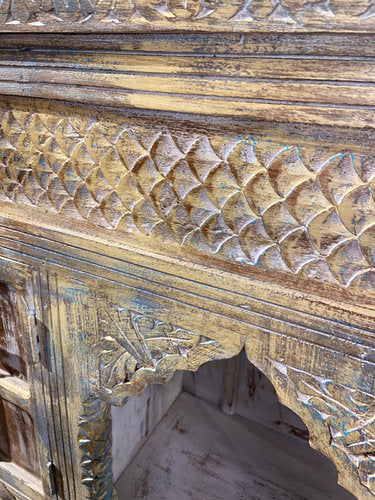 Indisches Sideboard „Carving“ – buntes Unikat mit handgeschnitzten Details