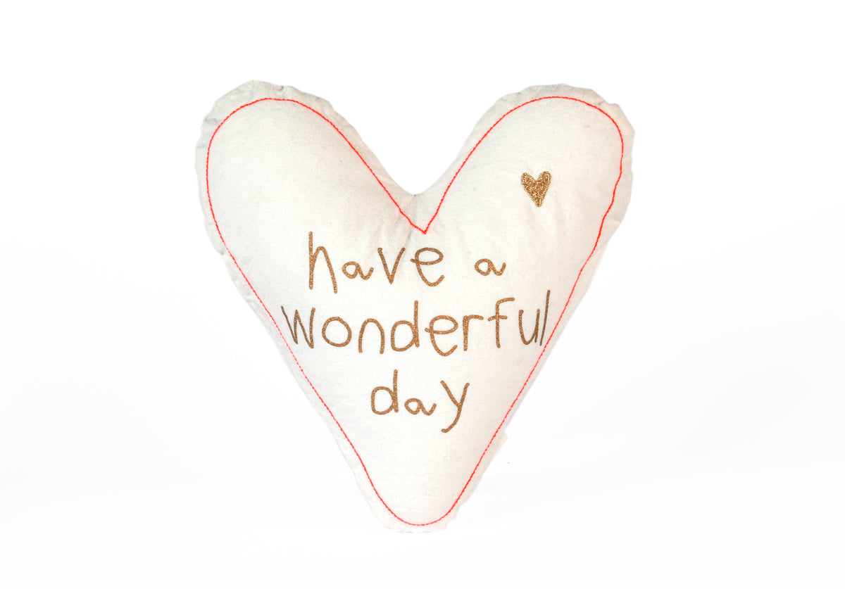 Good old friends Herz Kissen. Have a wonderful day.